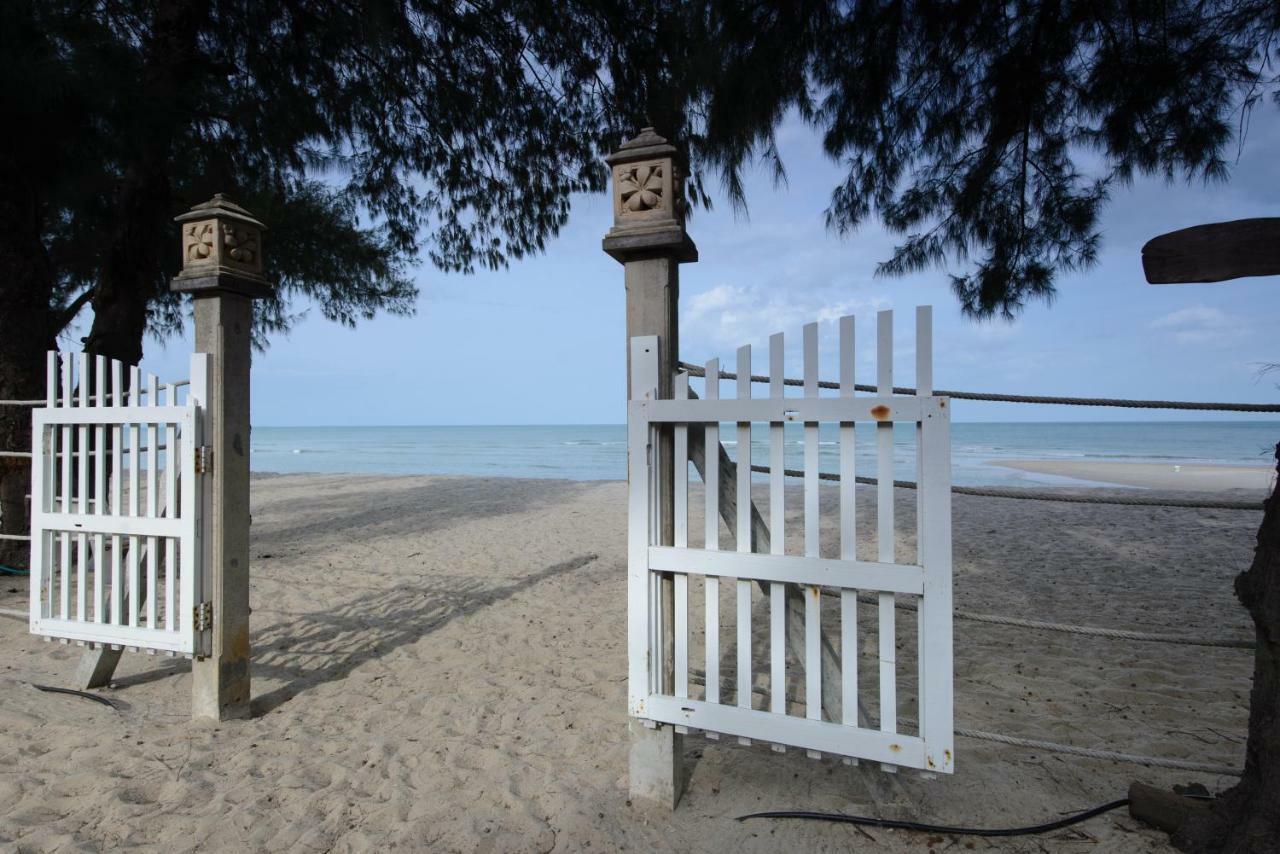 차암 Baan Kratom Tong By The Sea 빌라 외부 사진